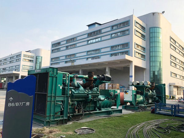 保定某电子厂出租两台800KW康明斯发电机